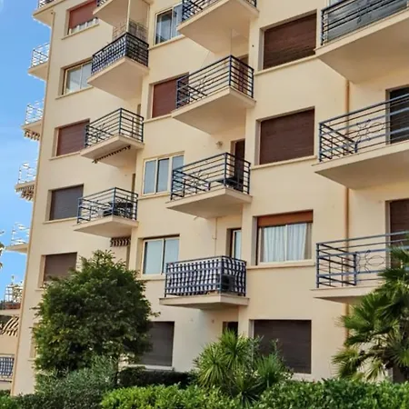 A Avec Vue Sur La Mer, 33 M² * Cannes