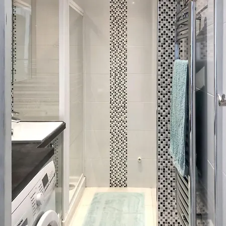 à Avec Vue Sur La Mer, 33 M²