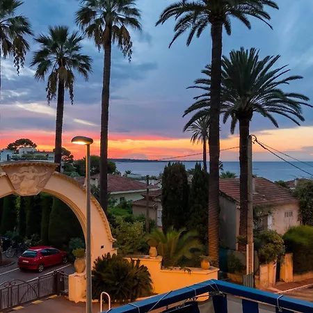 A Avec Vue Sur La Mer, 33 M² Cannes