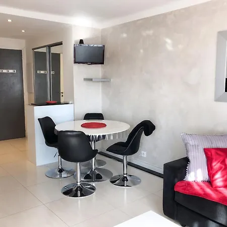 A Avec Vue Sur La Mer, 33 M² * Cannes